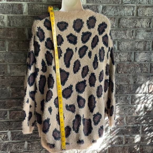 Altar d state leopard print long sleeve sweater size S/M - Picture 6 of 11